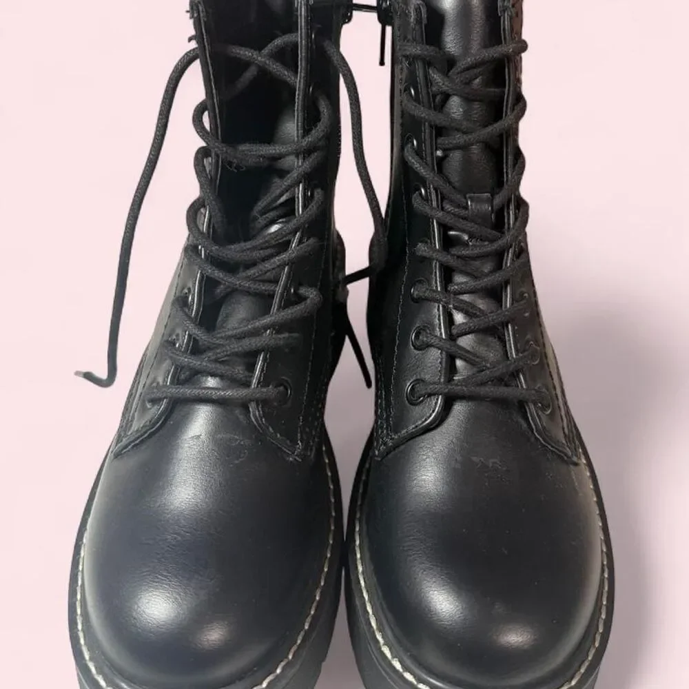 Madden-girl Women's Black Boots
